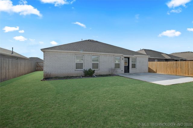 7413 E 158th Street S, Bixby, OK 74008