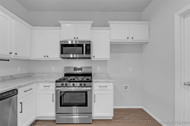 7413 E 158th Street S, Bixby, OK 74008