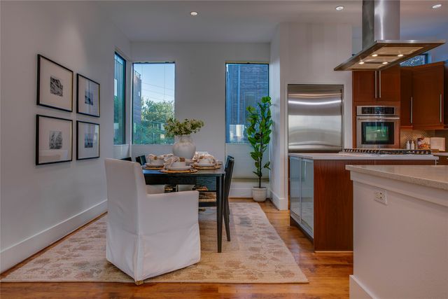 433 Trinity River Circle, Dallas, TX 75203