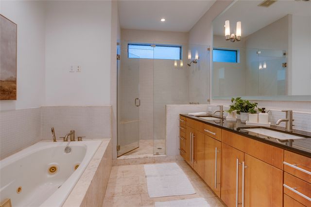 433 Trinity River Circle, Dallas, TX 75203