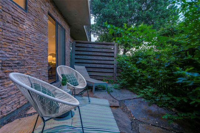433 Trinity River Circle, Dallas, TX 75203