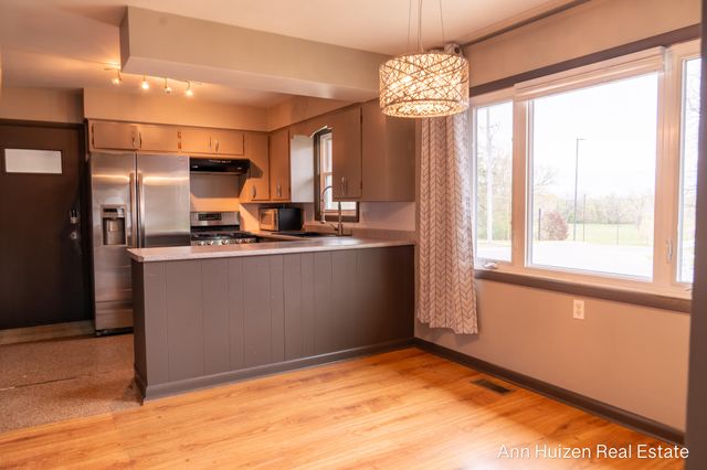 203 Alger Street SE, Grand Rapids, MI 49507