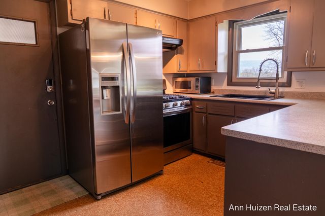 203 Alger Street SE, Grand Rapids, MI 49507