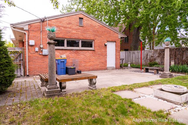 203 Alger Street SE, Grand Rapids, MI 49507