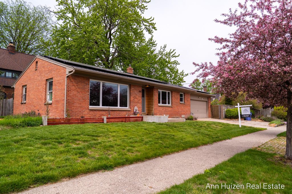 203 Alger Street SE, Grand Rapids, MI 49507