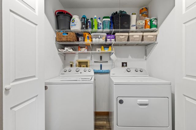 3850 Plymouth Boulevard 223, Plymouth, MN 55446