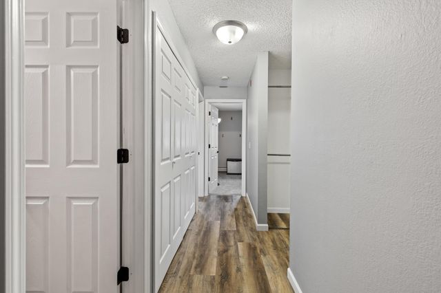 3850 Plymouth Boulevard 223, Plymouth, MN 55446