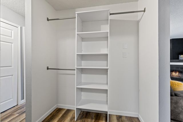 3850 Plymouth Boulevard 223, Plymouth, MN 55446