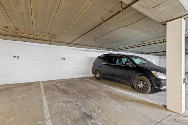 3850 Plymouth Boulevard 223, Plymouth, MN 55446