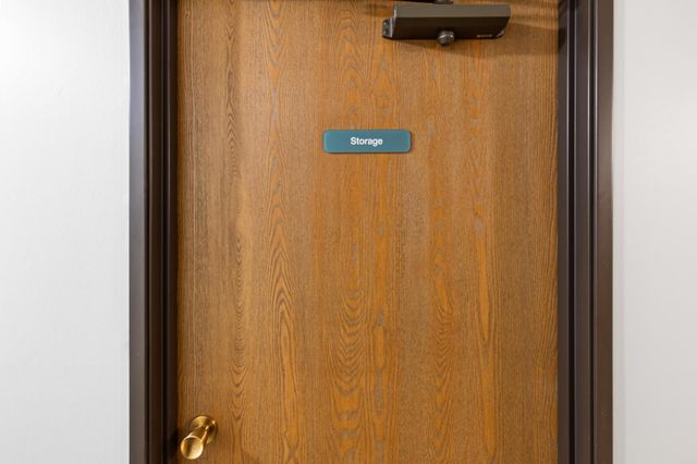 3850 Plymouth Boulevard 223, Plymouth, MN 55446