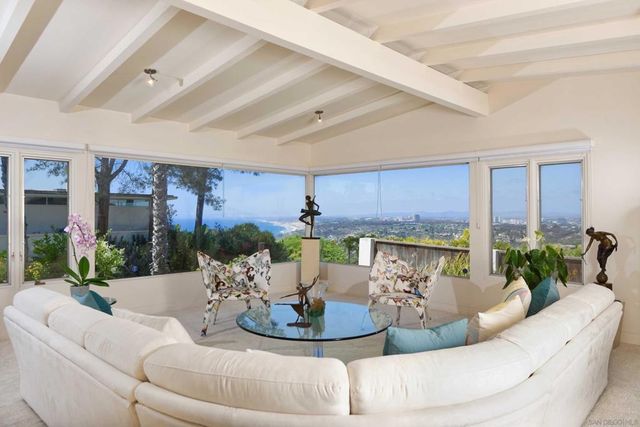 7231 Rue Michael, La Jolla, CA 92037