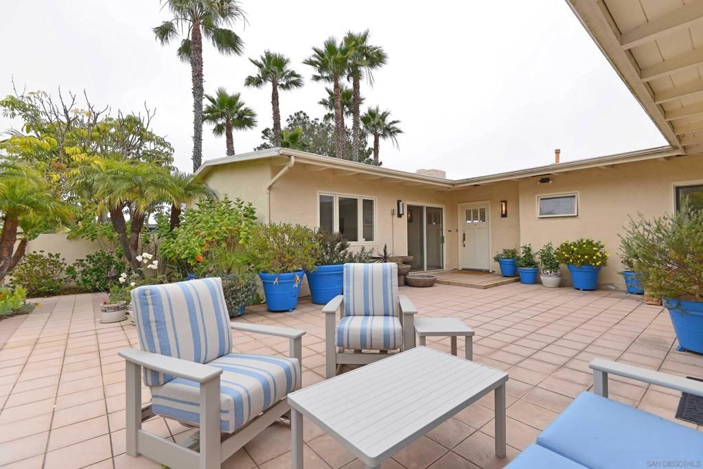 Image 9 of property listing at 7231 Rue MIchael, La Jolla, CA 92037