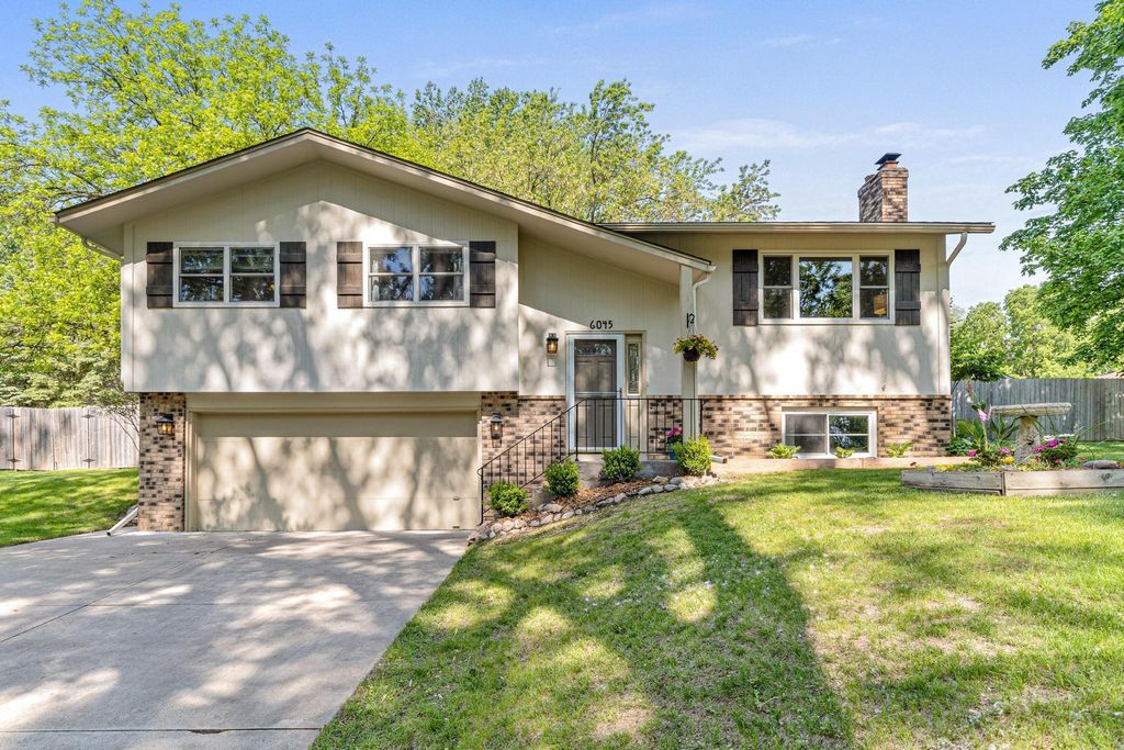 6045 Goldenrod Lane N, Plymouth, MN 55442