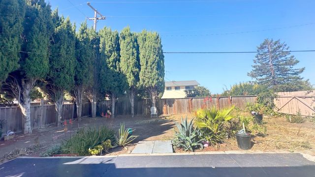 2085 Ashwood Lane, San Jose, CA 95132
