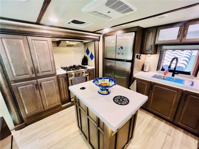 11574 Ridgemark, Apple Valley, CA 92308