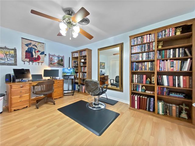 1617 Rose Dr, Alice, TX 78332
