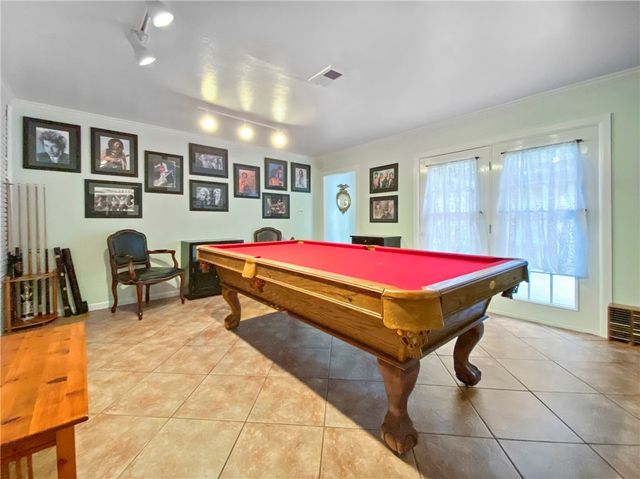 1617 Rose Dr, Alice, TX 78332