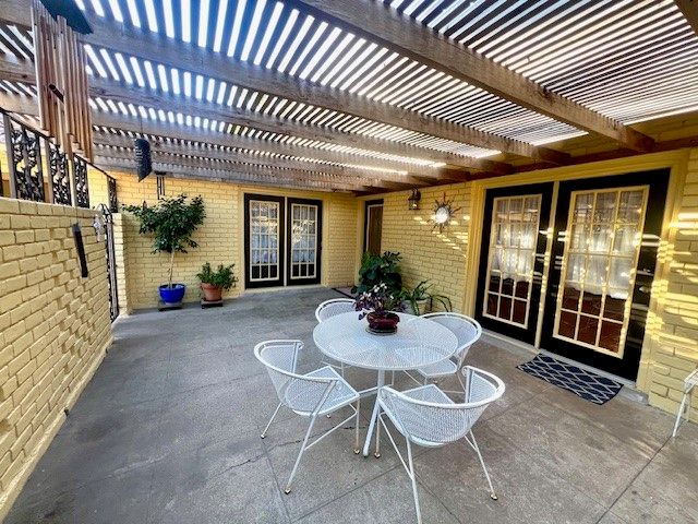 1617 Rose Dr, Alice, TX 78332