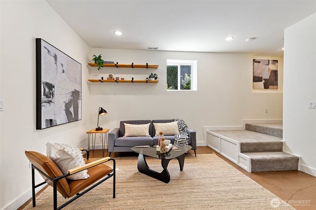 3019 Garlough Avenue SW, Seattle, WA 98116