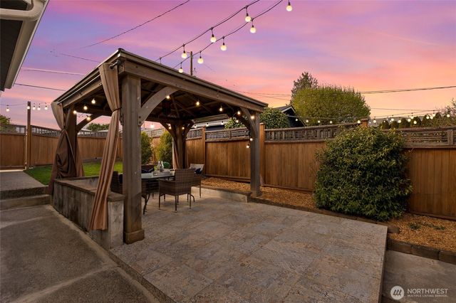 3019 Garlough Avenue SW, Seattle, WA 98116