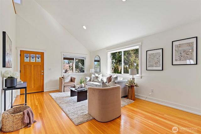 3019 Garlough Avenue SW, Seattle, WA 98116