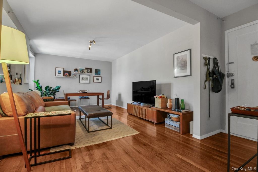 35-40 75th Street 5B, Jackson Heights, NY 11372 — exterior