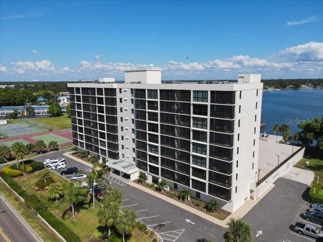 7100 SUNSHINE SKYWAY LANE S 706, St Petersburg, FL 33711