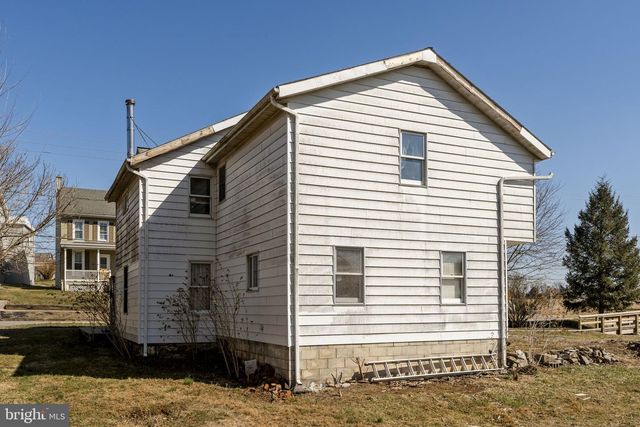 51 STEVENS RD, Stevens, PA 17578