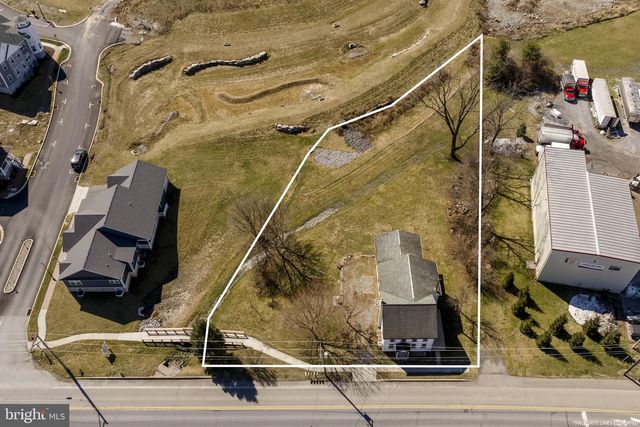 51 STEVENS RD, Stevens, PA 17578