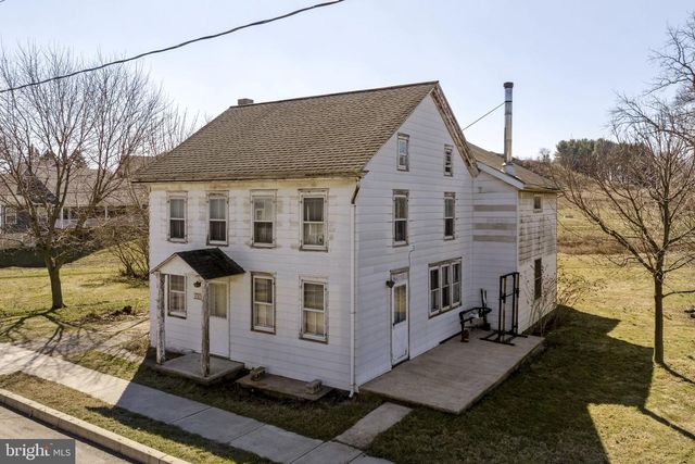 51 STEVENS RD, Stevens, PA 17578