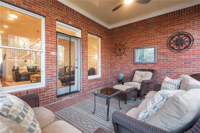 820 Wesley Oak Road, Sandy Springs, GA 30328