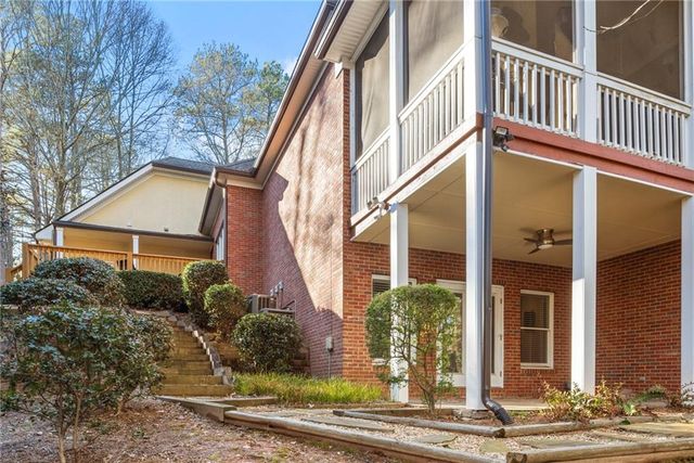 820 Wesley Oak Road, Sandy Springs, GA 30328
