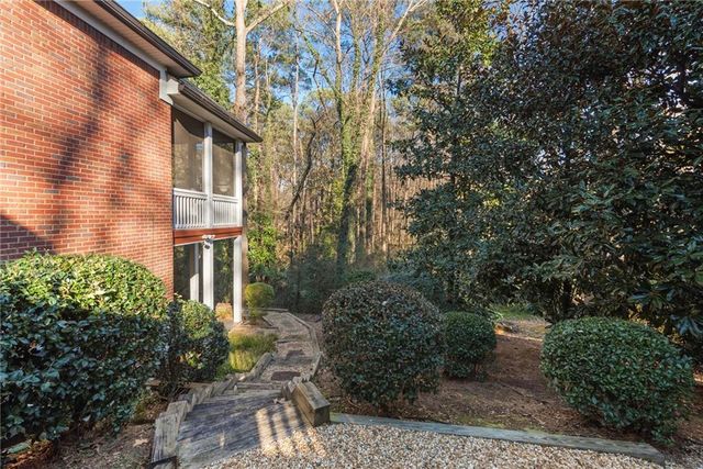 820 Wesley Oak Road, Sandy Springs, GA 30328