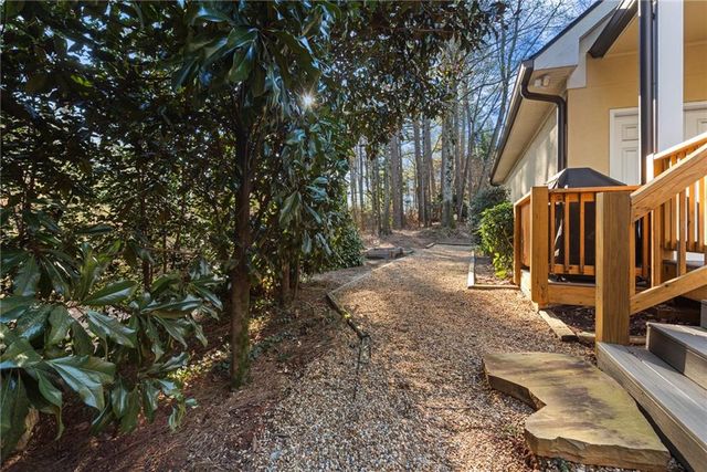 820 Wesley Oak Road, Sandy Springs, GA 30328