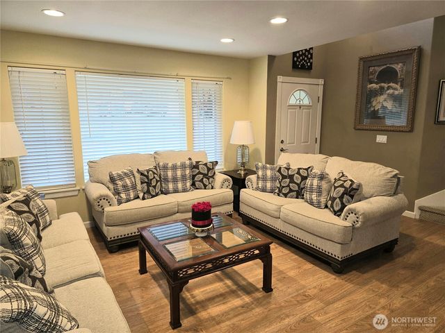 954 Rustic Way, Aberdeen, WA 98520