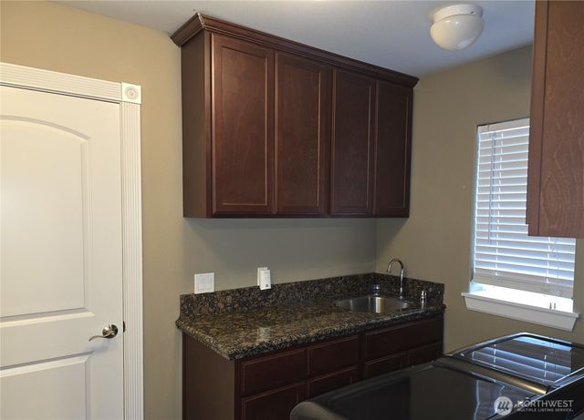 954 Rustic Way, Aberdeen, WA 98520