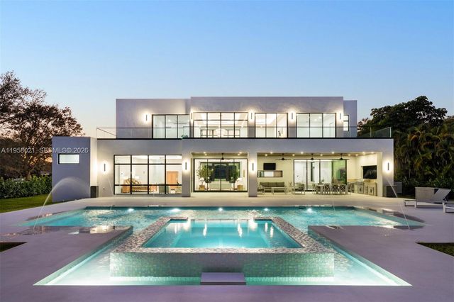 9525 SW 95th Ct, Miami, FL 33176