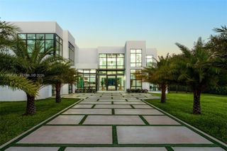 9525 SW 95th Ct, Miami, FL 33176