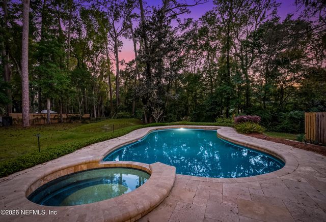 12852 LONGVIEW Drive W, Jacksonville, FL 32223