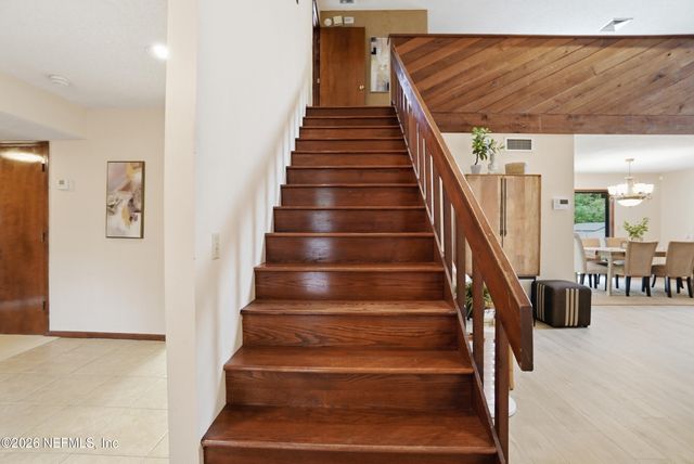 12852 LONGVIEW Drive W, Jacksonville, FL 32223