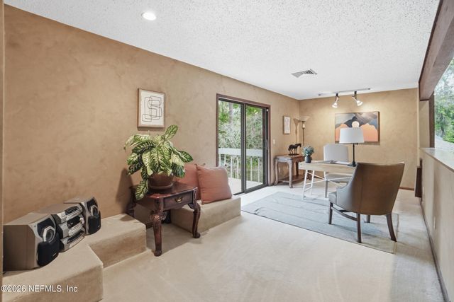 12852 LONGVIEW Drive W, Jacksonville, FL 32223