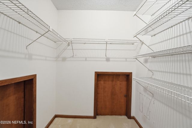 12852 LONGVIEW Drive W, Jacksonville, FL 32223