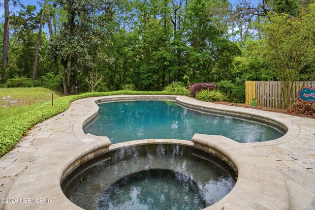 12852 LONGVIEW Drive W, Jacksonville, FL 32223