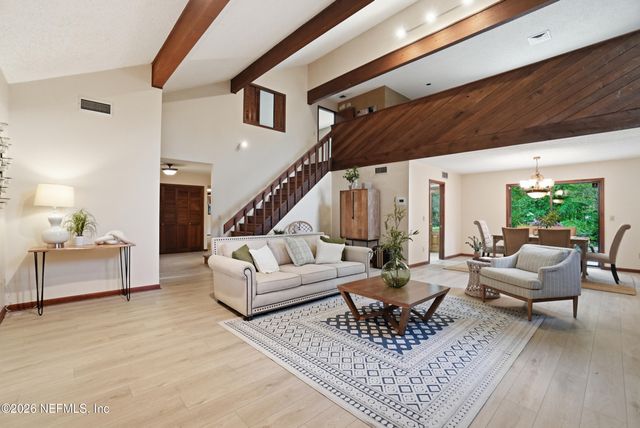 12852 LONGVIEW Drive W, Jacksonville, FL 32223