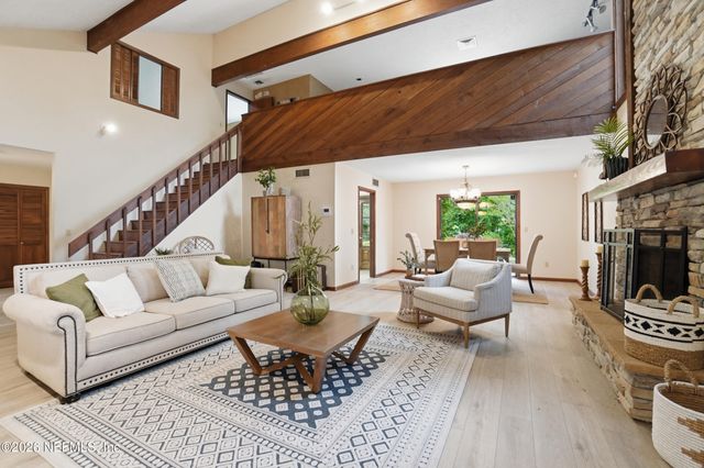 12852 LONGVIEW Drive W, Jacksonville, FL 32223