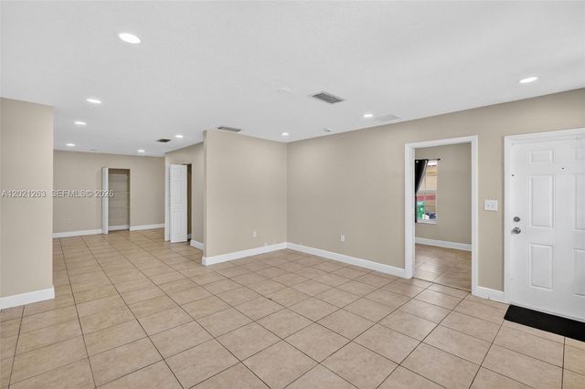 2620 NW 15th St, Fort Lauderdale, FL 33311