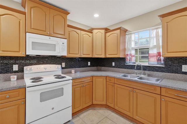2620 NW 15th St, Fort Lauderdale, FL 33311