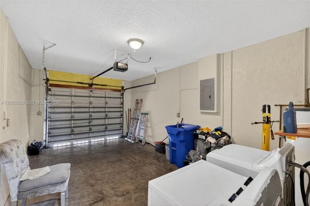 2620 NW 15th St, Fort Lauderdale, FL 33311
