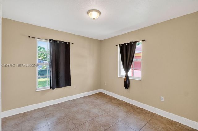 2620 NW 15th St, Fort Lauderdale, FL 33311