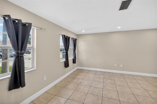 2620 NW 15th St, Fort Lauderdale, FL 33311